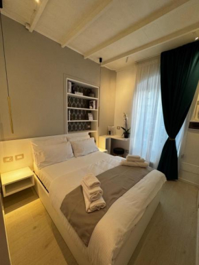 La chambre de Sophie - Ponte Milvio, Parcheggio